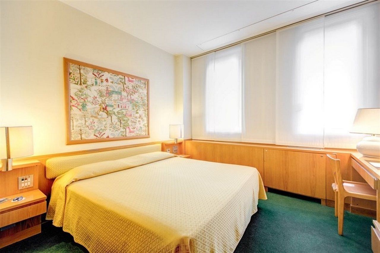 Hotel Galileo Milan Exterior photo